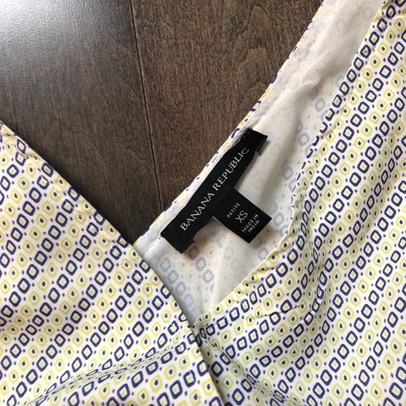 Banana Republic Sleeveless Blouse -XS - Picture 3 of 6